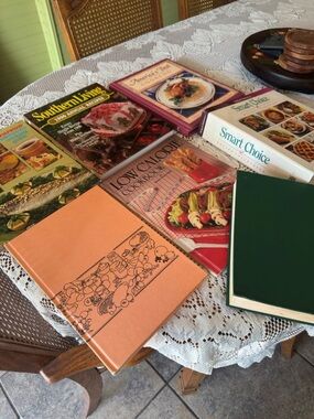 Assorted Cookbook Bundle – Peach, Green, White Covers